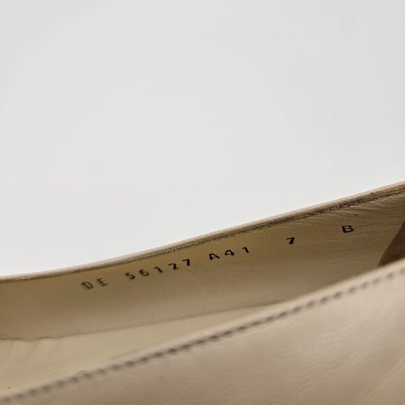 Salvatore Ferragamo Cap-Toe Leather Pumps – Size 7B - Picture 7 of 15